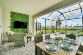 Luxe Venice Gem with Outdoor Pool and Hot Tub